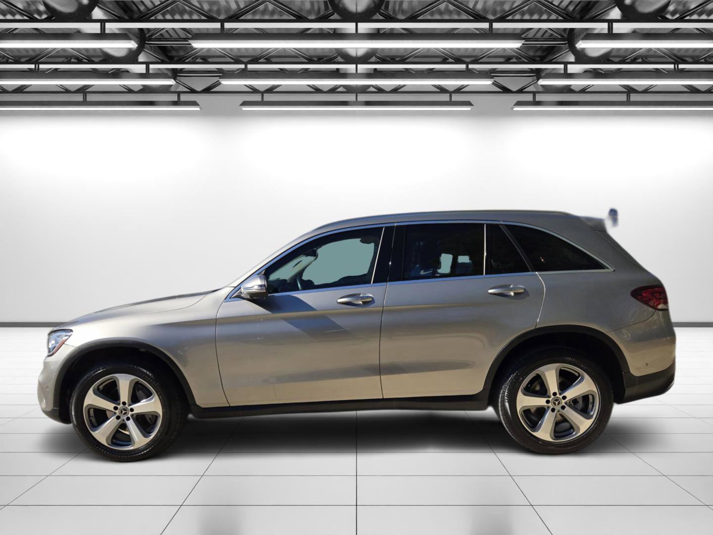 Used 2021 Mercedes-Benz GLC 300 image 6