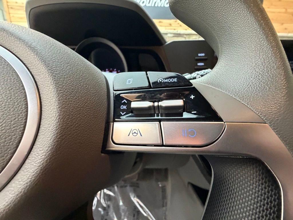 Certified 2023 Hyundai Elantra SEL image 23