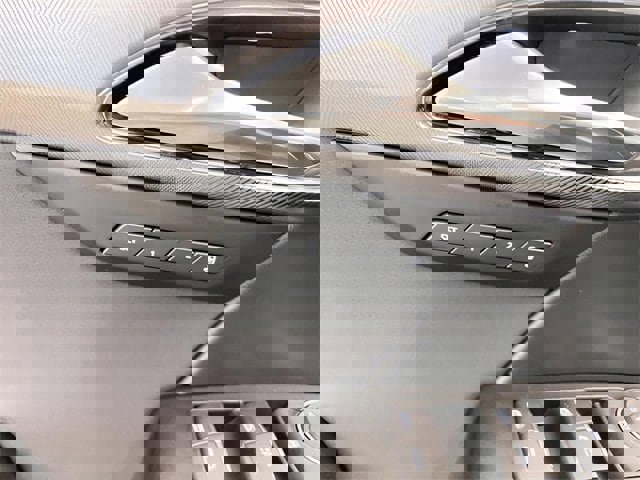 Certified 2025 Buick Envision Sport Touring image 17