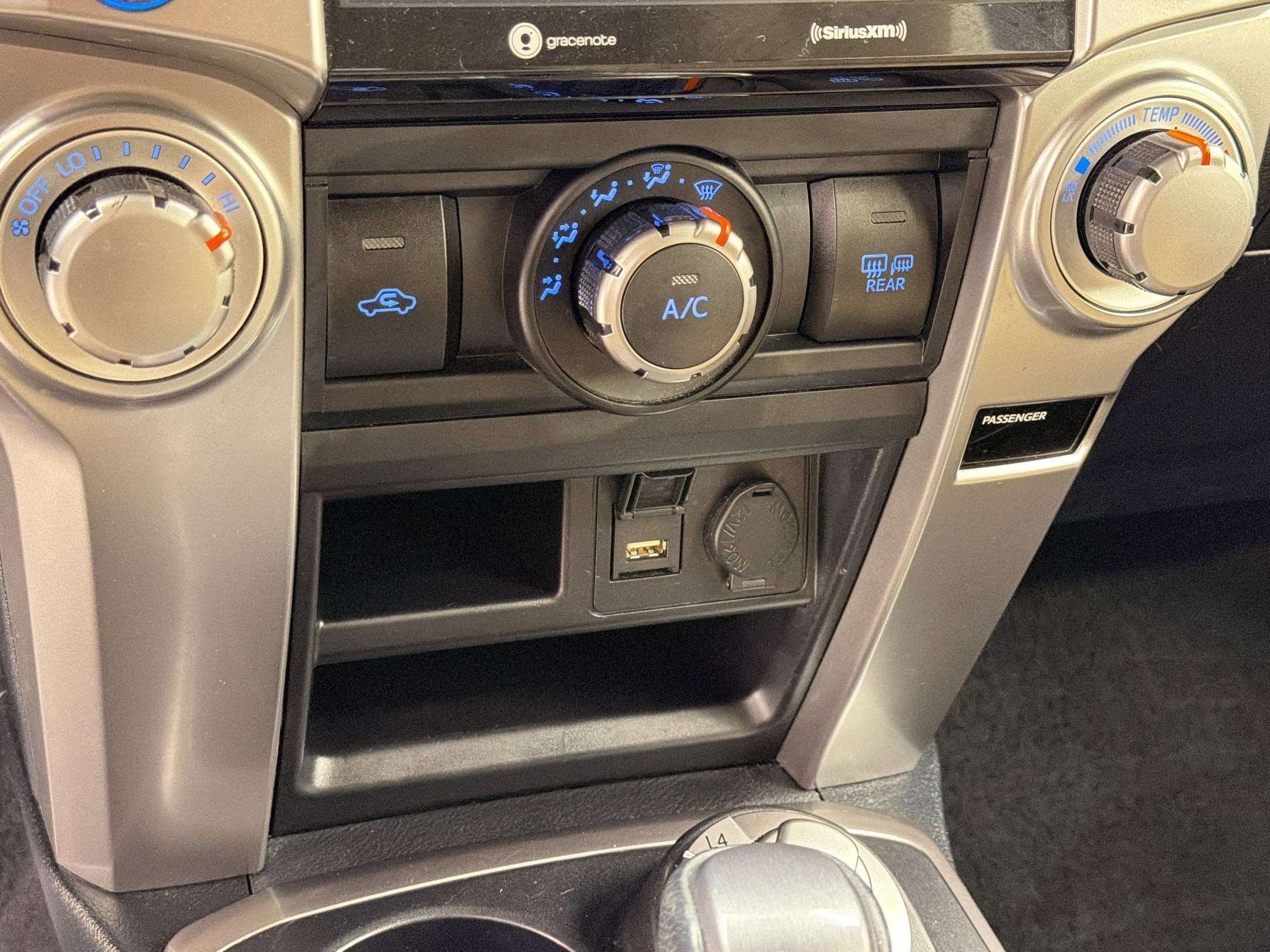 Used 2022 Toyota 4Runner SR5 AWD/4WD image 18