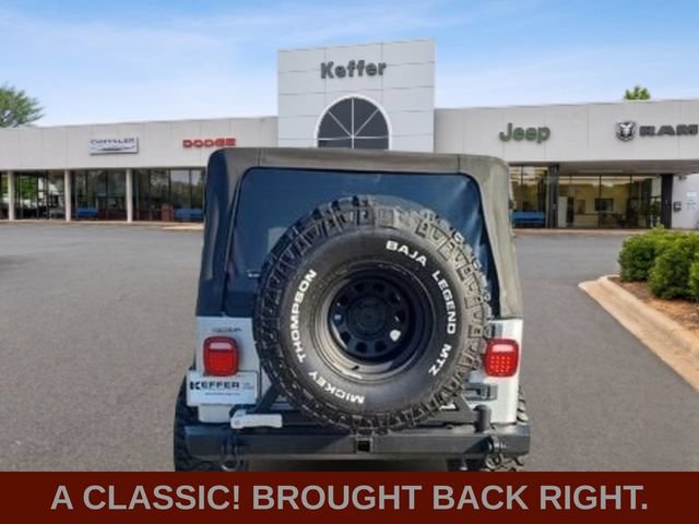 Used 2004 Jeep Wrangler 4WD image 4