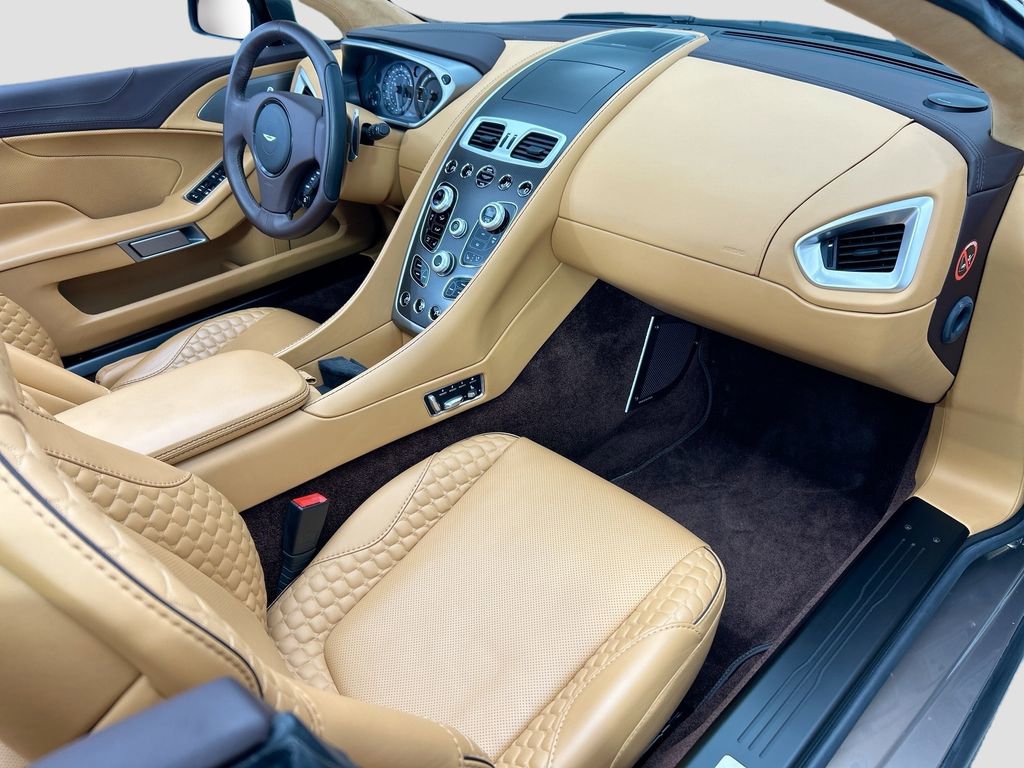 Used 2017 Aston Martin Vanquish Volante image 16