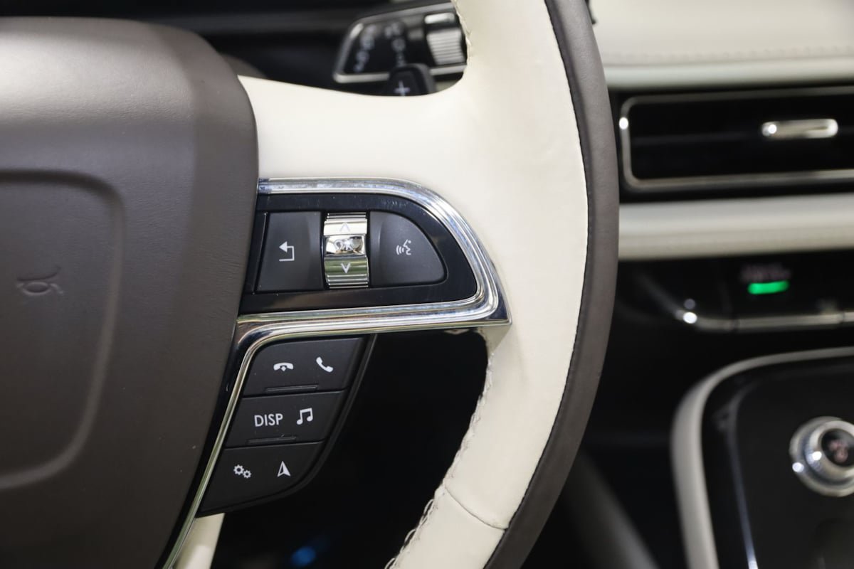 Used 2023 Lincoln Nautilus Black Label AWD/4WD image 37