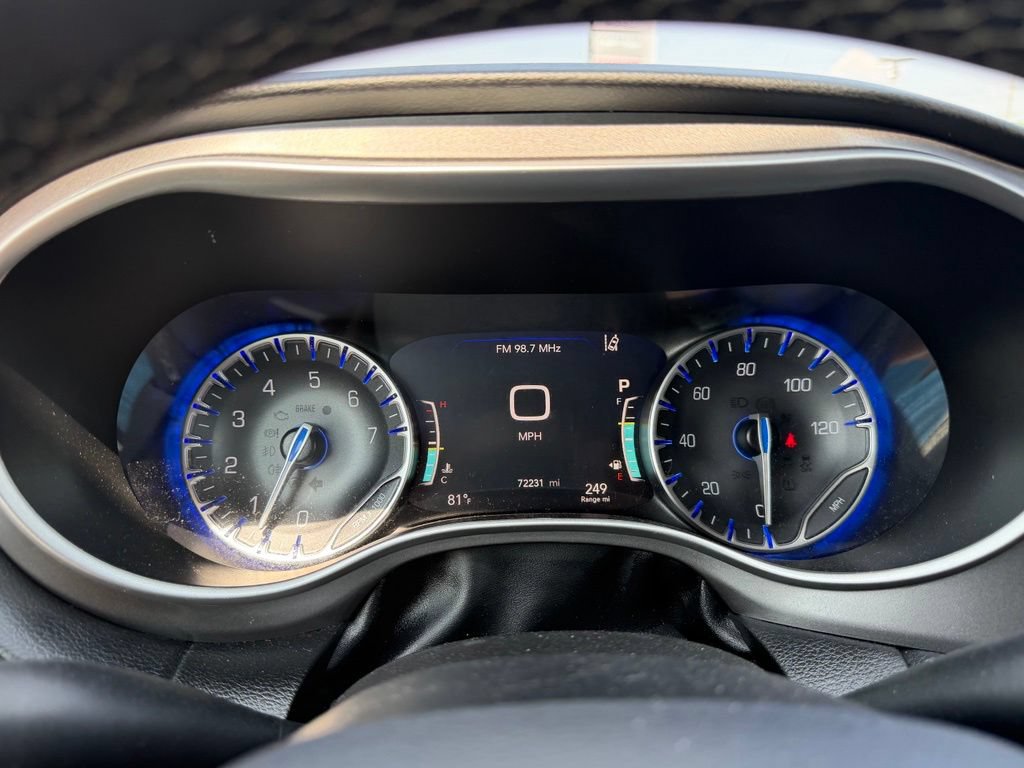 Used 2024 Chrysler Pacifica Touring-L FWD image 32