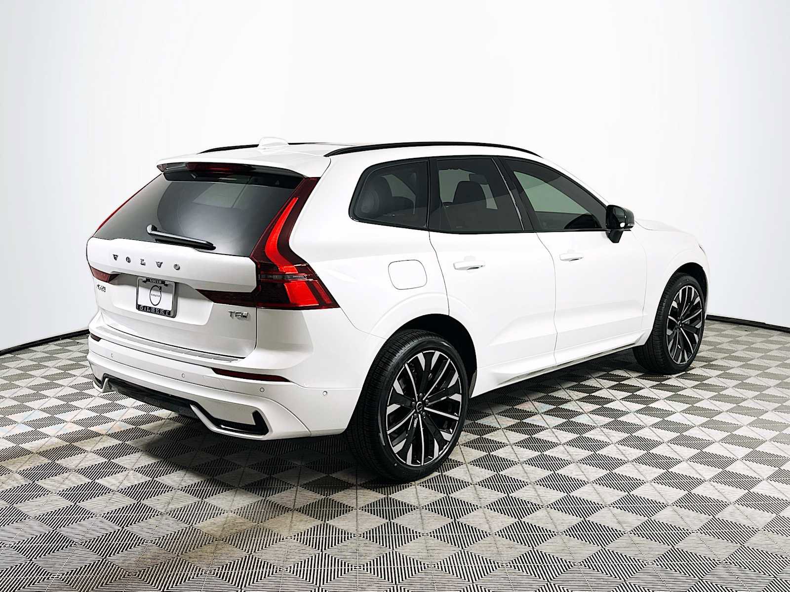 New 2026 Volvo XC60 T8 Ultra w/ Protection Package Premier AWD/4WD image 7