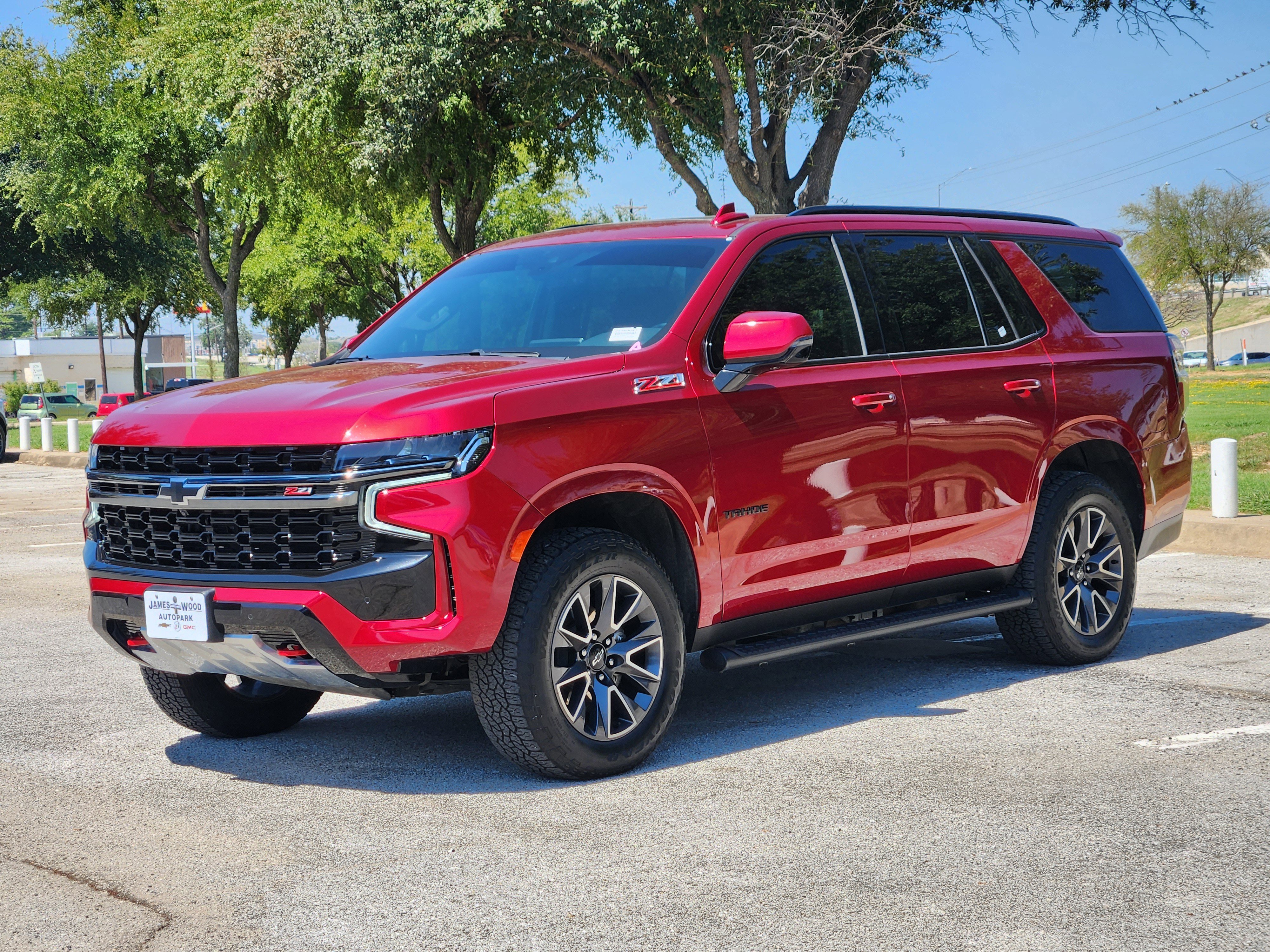 Certified 2022 Chevrolet Tahoe Z71 w/ Luxury Package image 3