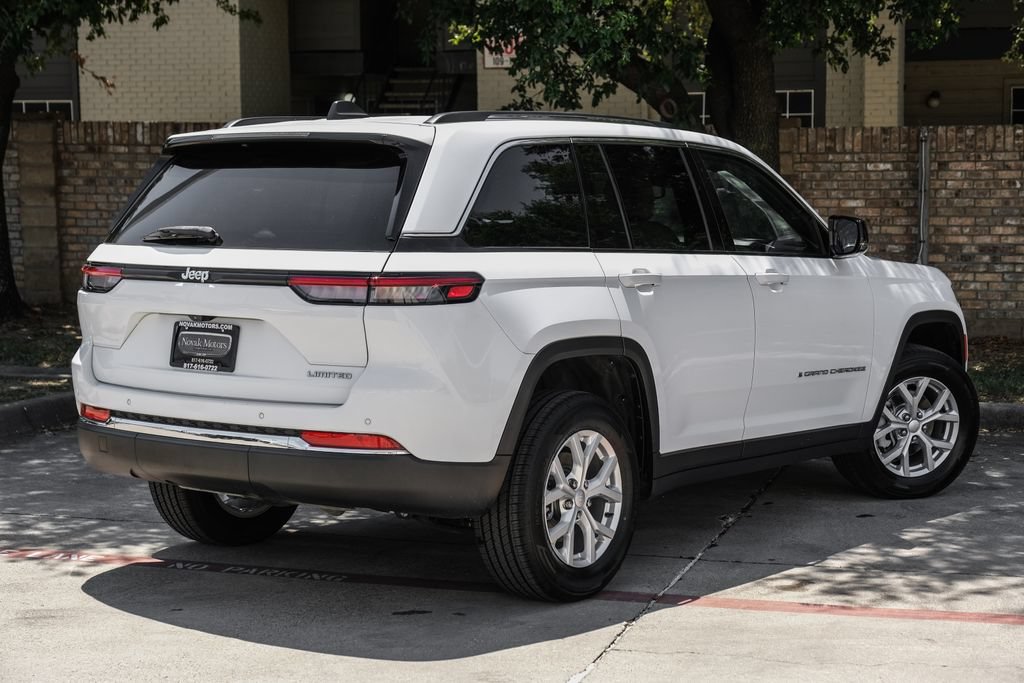 Used 2023 Jeep Grand Cherokee Limited RWD image 16