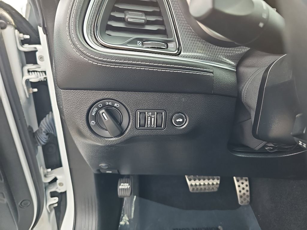 Used 2020 Dodge Challenger SRT Hellcat w/ Plus Package image 30