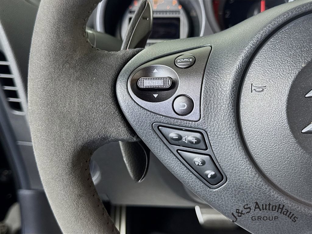 Used 2019 Nissan 370Z NISMO RWD image 13