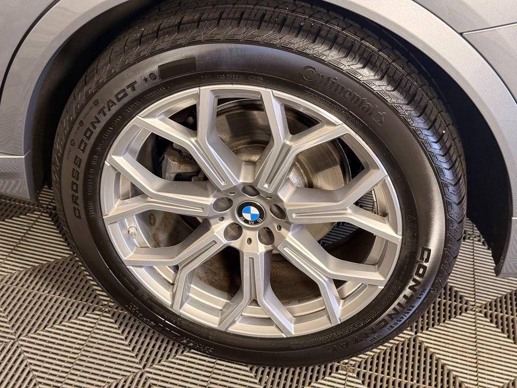 Used 2026 BMW X7 xDrive40i AWD/4WD image 21