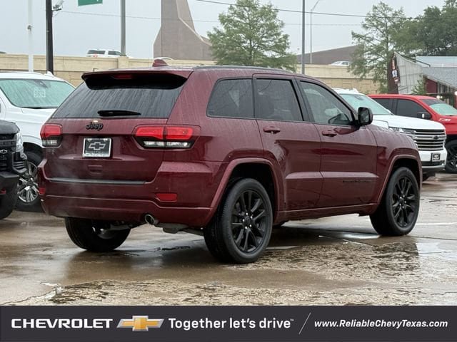 Used 2020 Jeep Grand Cherokee Altitude RWD image 6