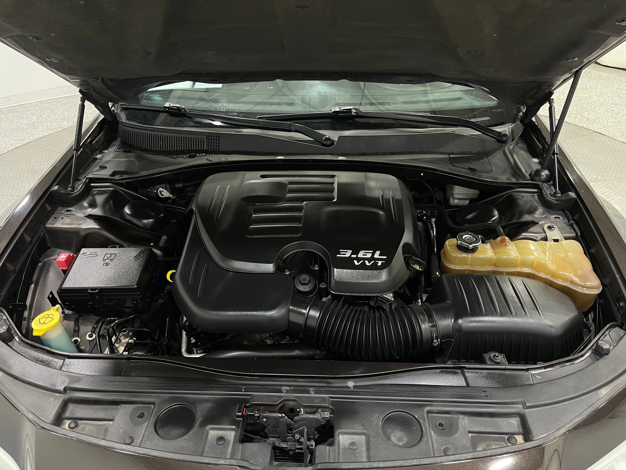 Used 2012 Chrysler 300 Limited image 24