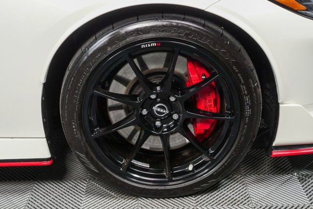 Used 2025 Nissan Z NISMO w/ Floor Mat Package image 32