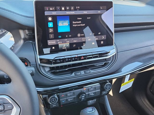 New 2026 Jeep Compass Latitude image 21