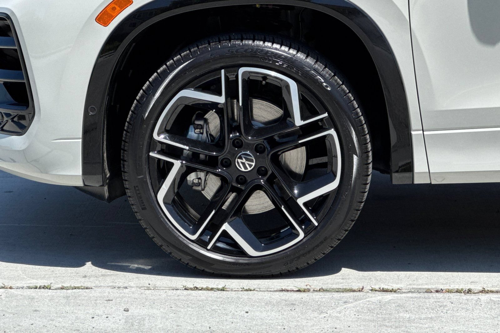 New 2026 Volkswagen Tiguan SEL R-Line AWD/4WD image 26