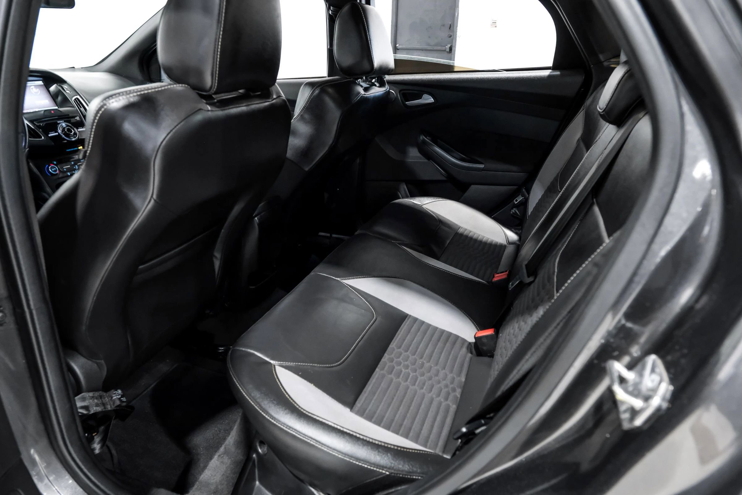 Used 2015 Ford Focus ST w/ Equipment Group 401A image 47