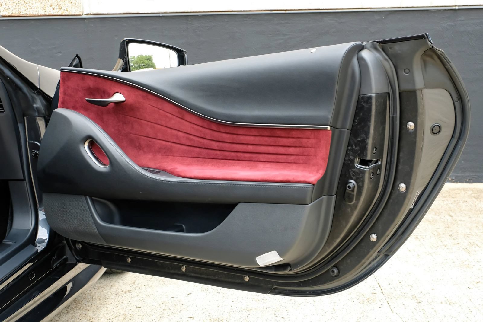 Used 2018 Lexus LC 500 Coupe w/ Sport Package RWD image 33
