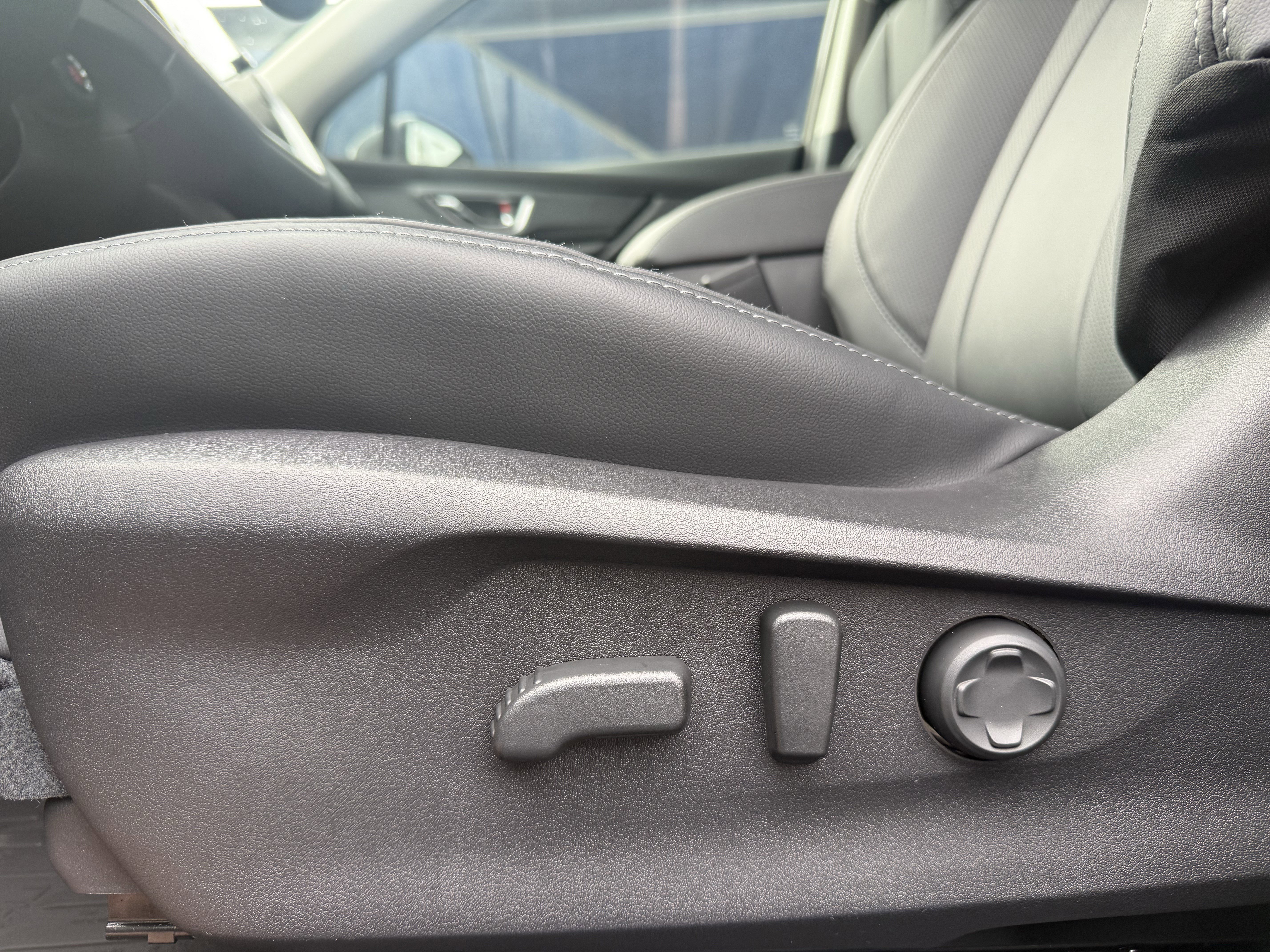 New 2026 Subaru Ascent Limited image 23