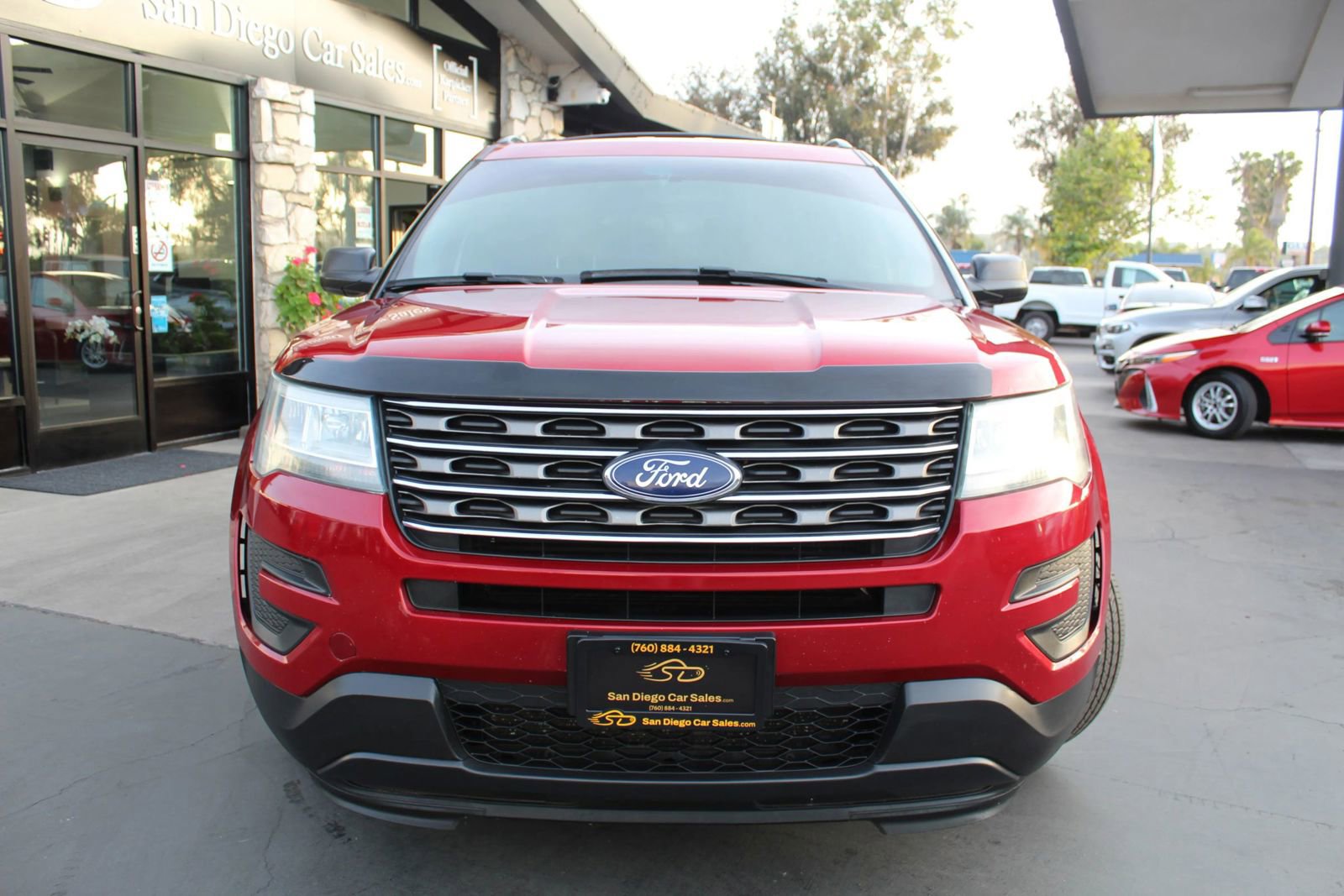 Used 2016 Ford Explorer 4WD w/ Class II Trailer Tow Package image 8