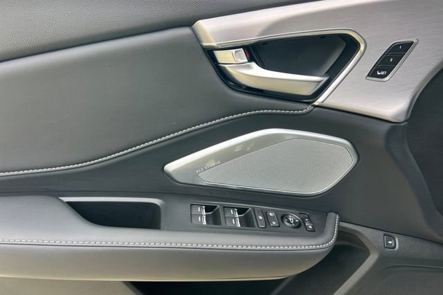 Certified 2025 Acura RDX w/ Technology Package image 11