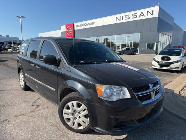 Used 2016 Dodge Grand Caravan American Value Package w/ UConnect Hands-Free Group