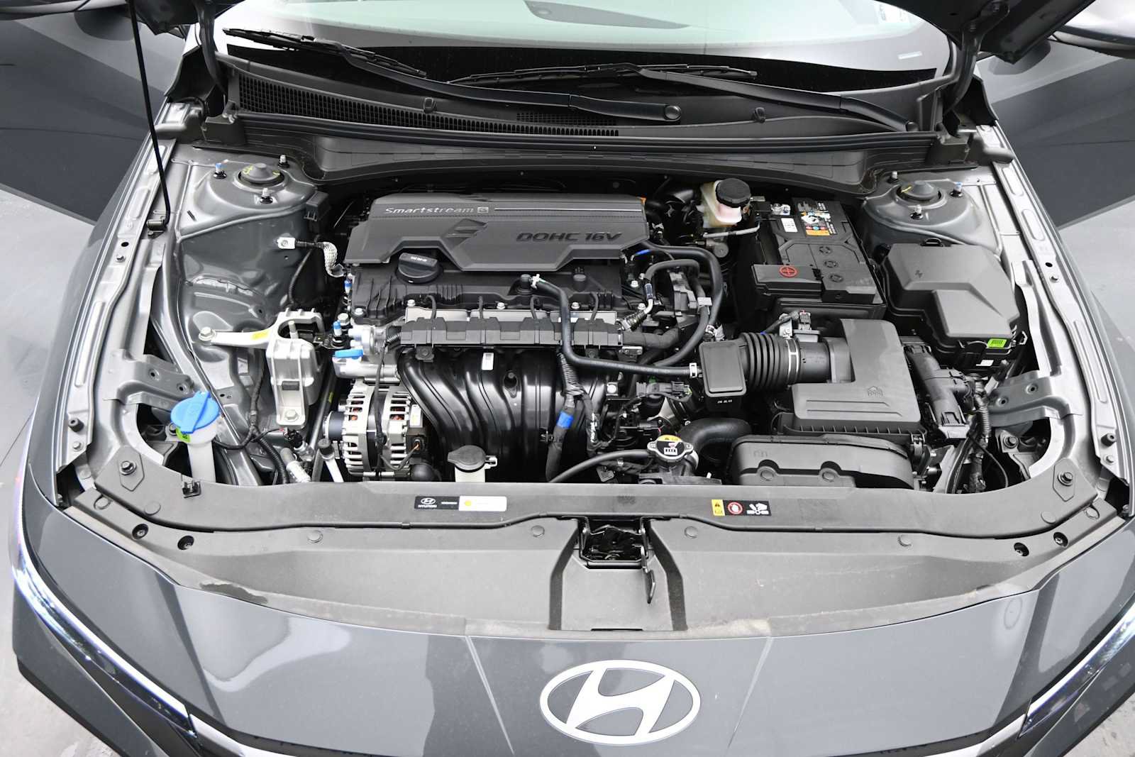 New 2026 Hyundai Elantra SE FWD image 23