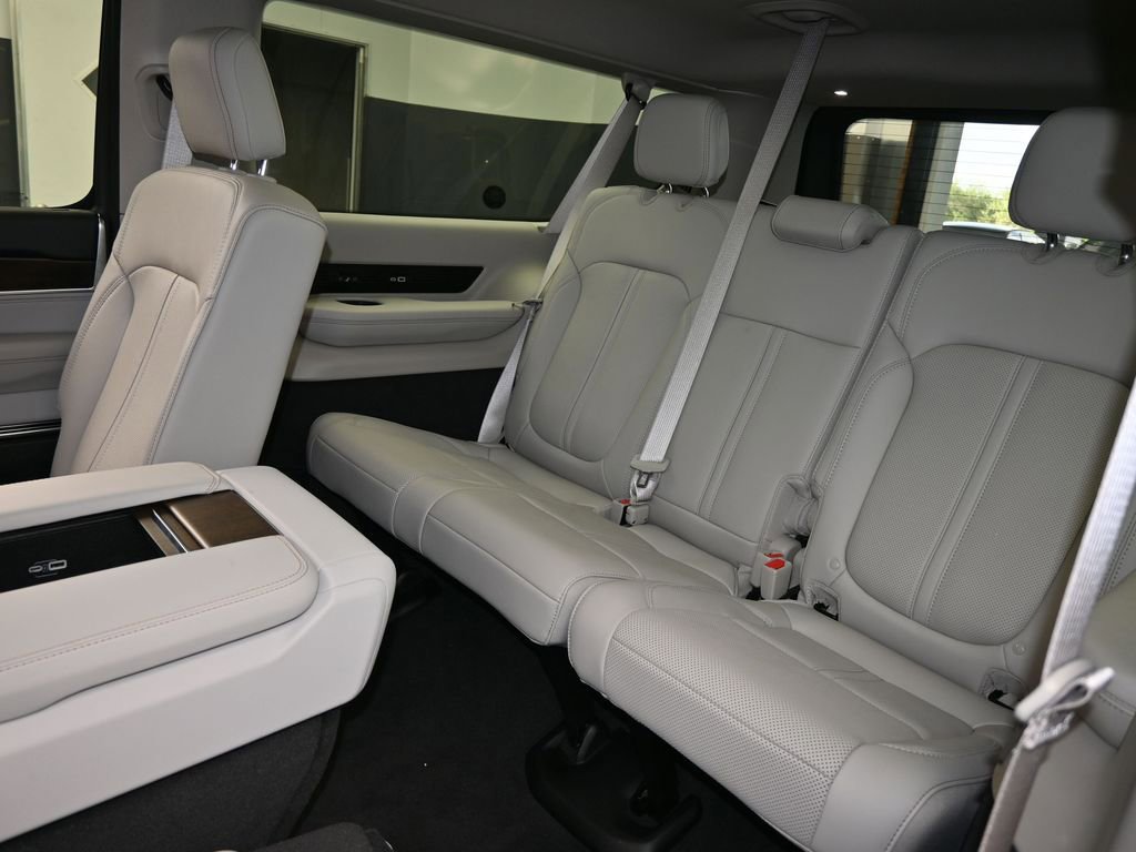 Used 2024 Jeep Grand Wagoneer L 4WD image 41