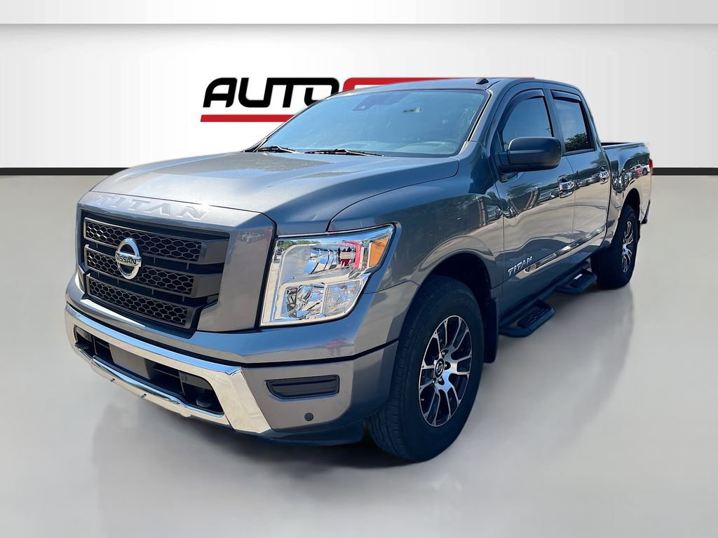 Used 2021 Nissan Titan SV w/ SV Convenience Package image 3