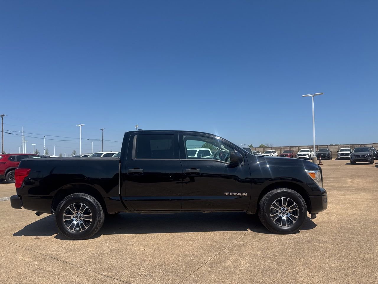 Certified 2024 Nissan Titan SV image 23