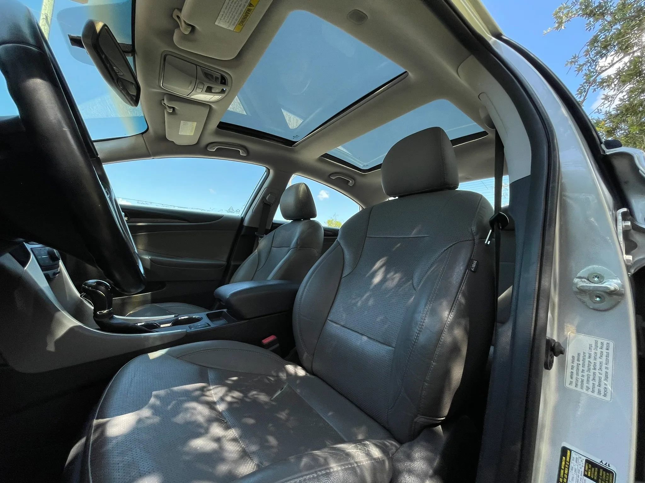 Used 2014 Hyundai Sonata Limited w/ Technology Package 05 FWD image 32