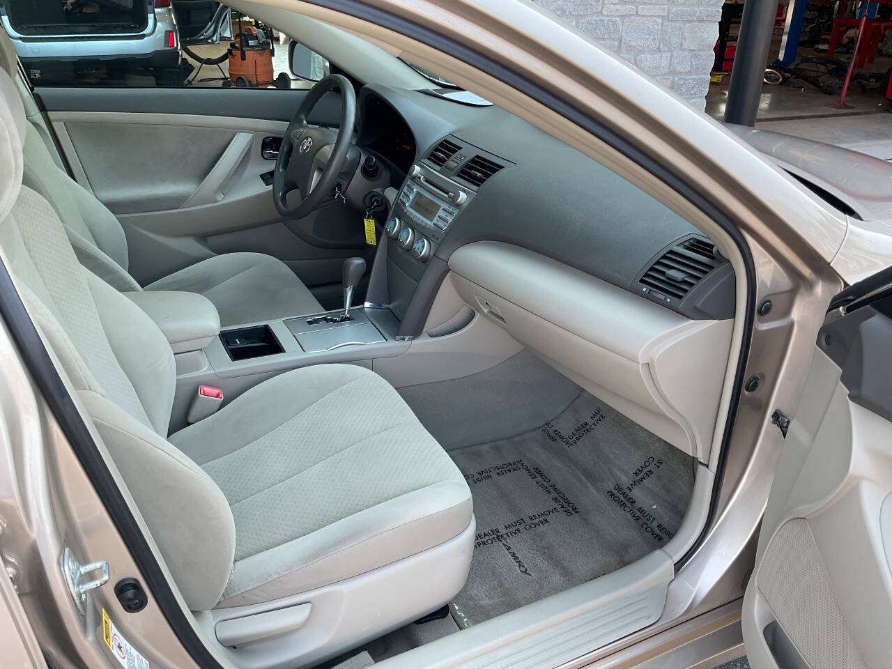 Used 2007 Toyota Camry LE FWD image 35