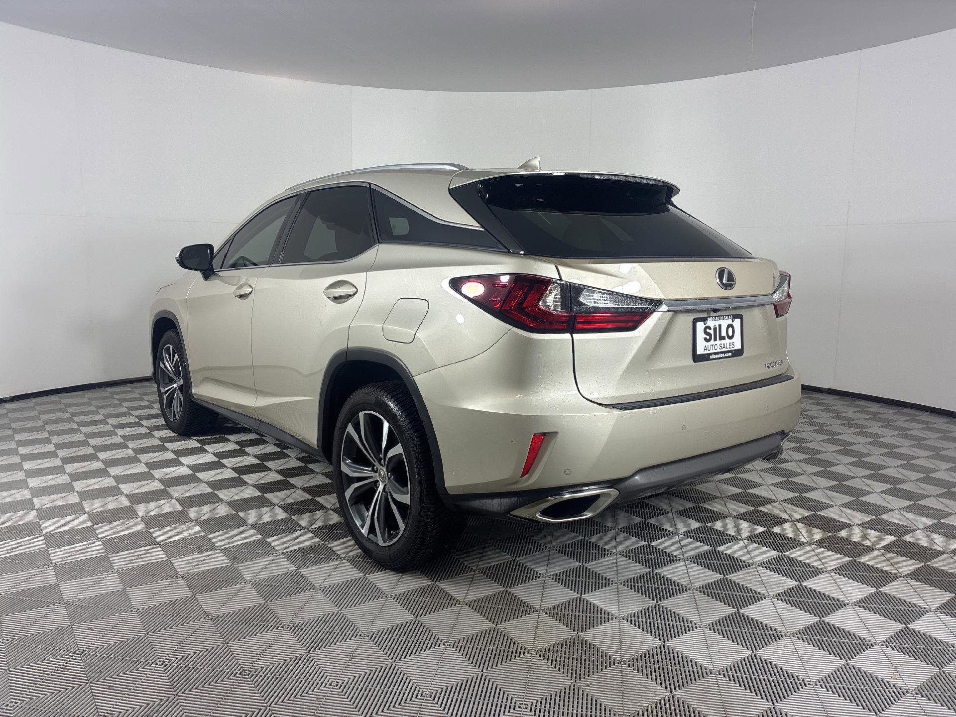 Used 2016 Lexus RX 350 FWD image 3
