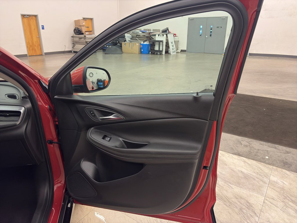 Used 2024 Buick Encore GX Sport Touring image 18