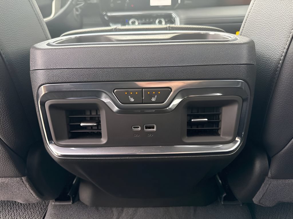 Used 2026 GMC Sierra 3500 Denali w/ Technology Package AWD/4WD image 19