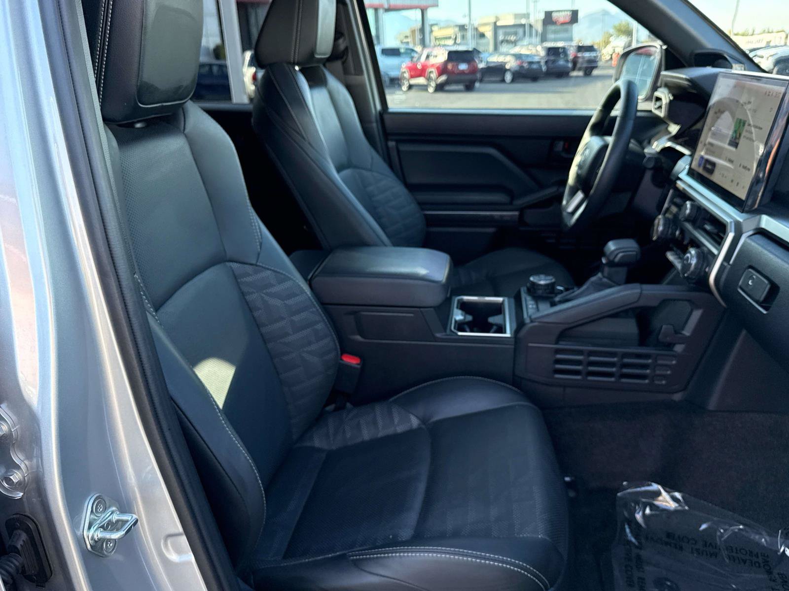Used 2025 Toyota 4Runner TRD Off-Road Premium AWD/4WD image 17