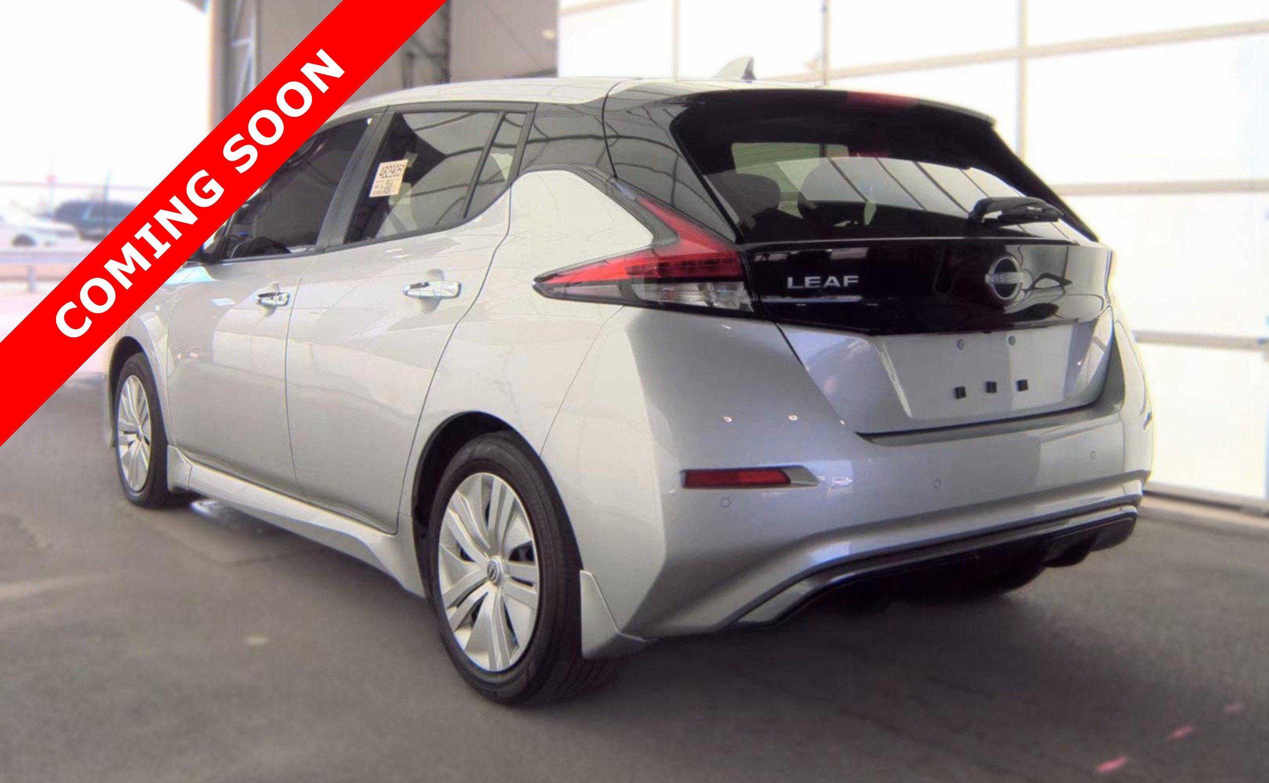 Used 2025 Nissan Leaf S FWD image 4