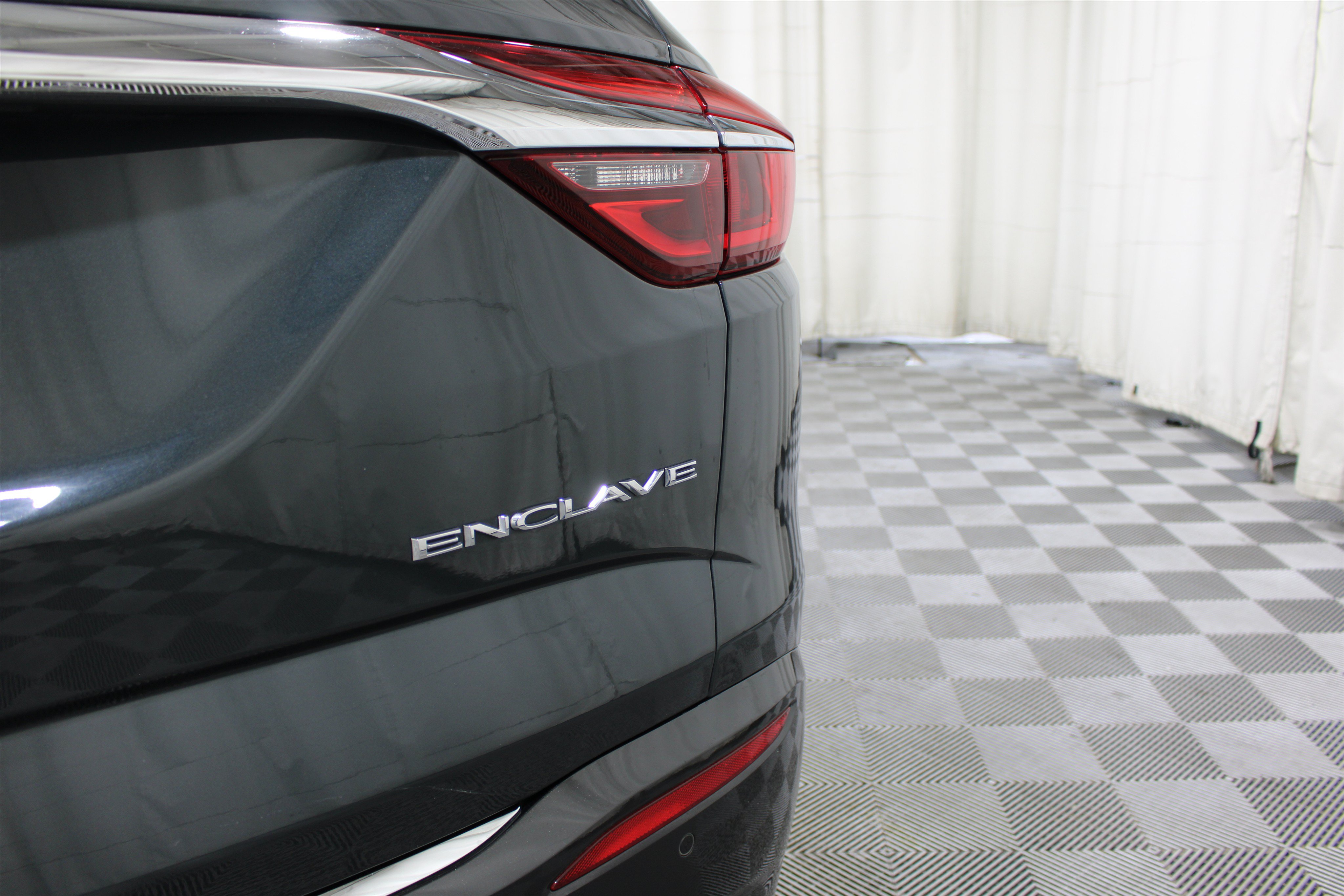 Used 2019 Buick Enclave Avenir w/ Avenir Technology Package FWD image 32