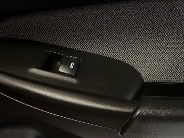 Used 2022 Chevrolet TrailBlazer LT w/ Convenience Package image 57