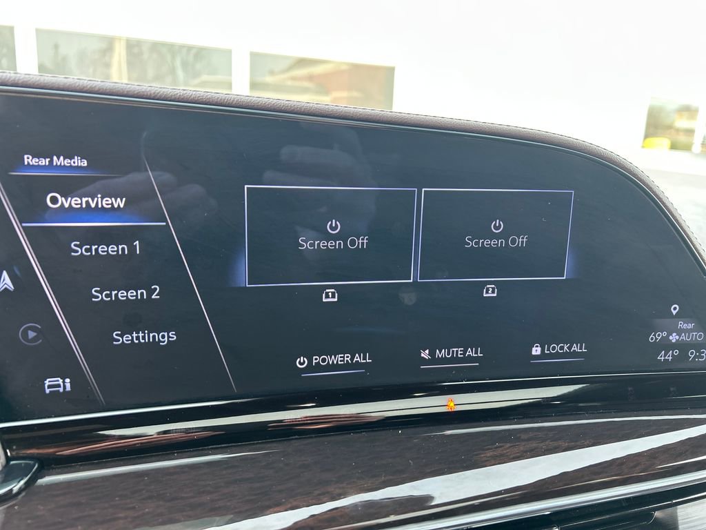 Certified 2023 Cadillac Escalade Sport Platinum w/ LPO, ONYX Package image 40