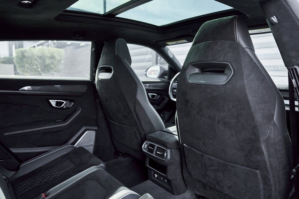 Used 2024 Lamborghini Urus Performante image 45