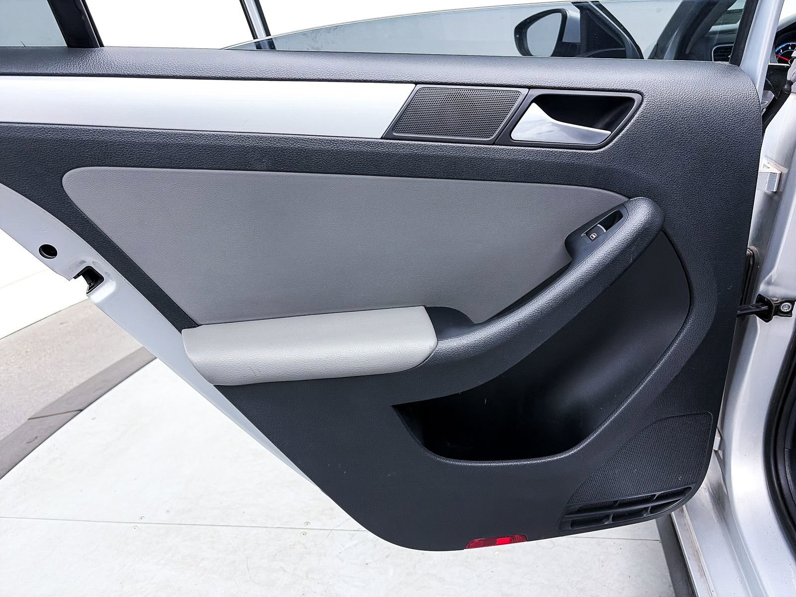 Used 2013 Volkswagen Jetta SEL image 30