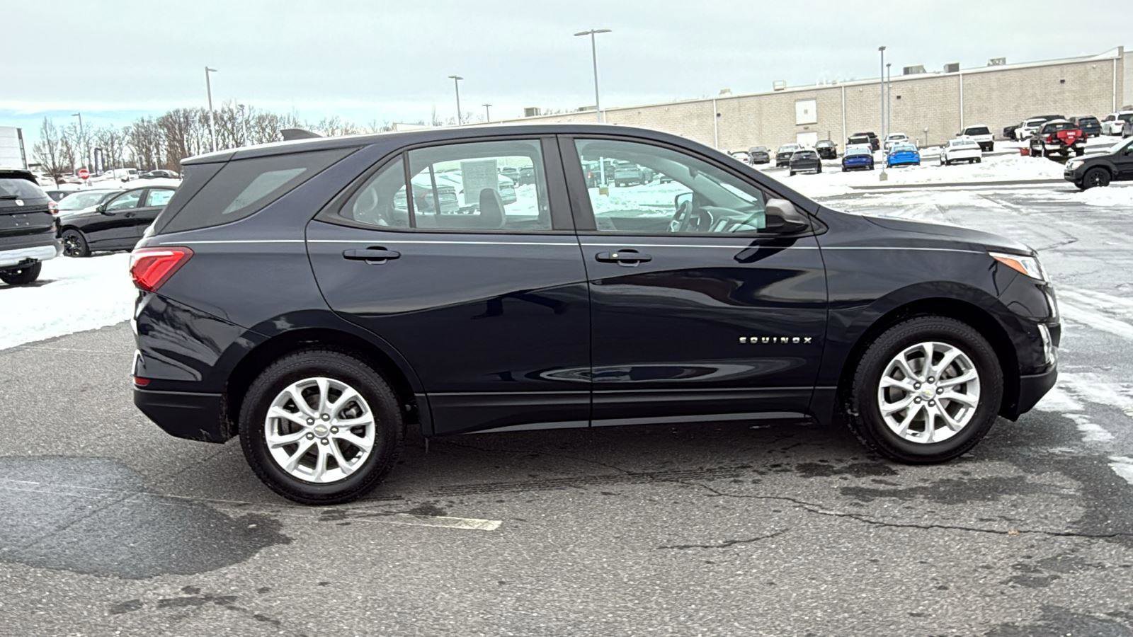 Used 2021 Chevrolet Equinox LS w/ LPO, Floor Liner Package image 4