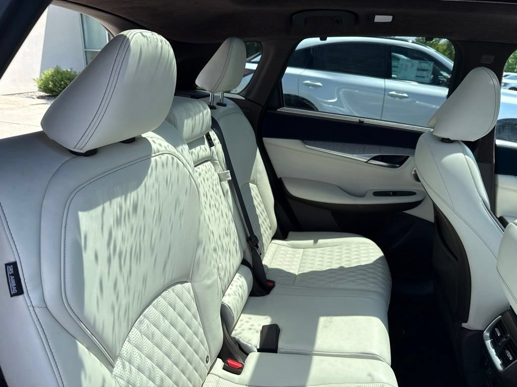 Used 2021 INFINITI QX50 Autograph w/ Premium White Leather Package AWD/4WD image 29