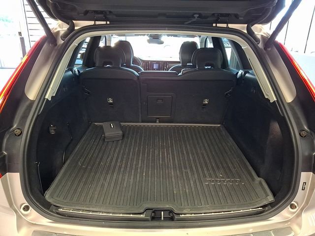 Used 2023 Volvo XC60 B5 Ultimate w/ Climate Package AWD/4WD image 28