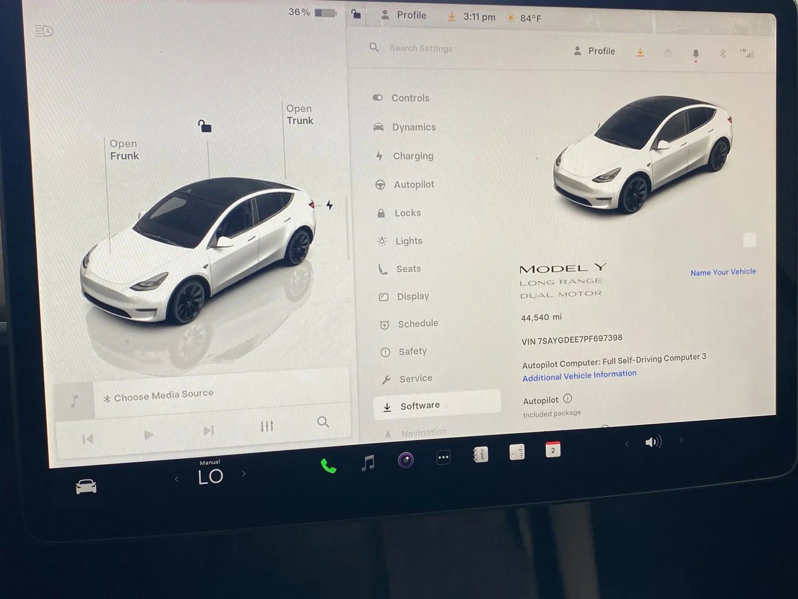 Used 2023 Tesla Model Y AWD image 12