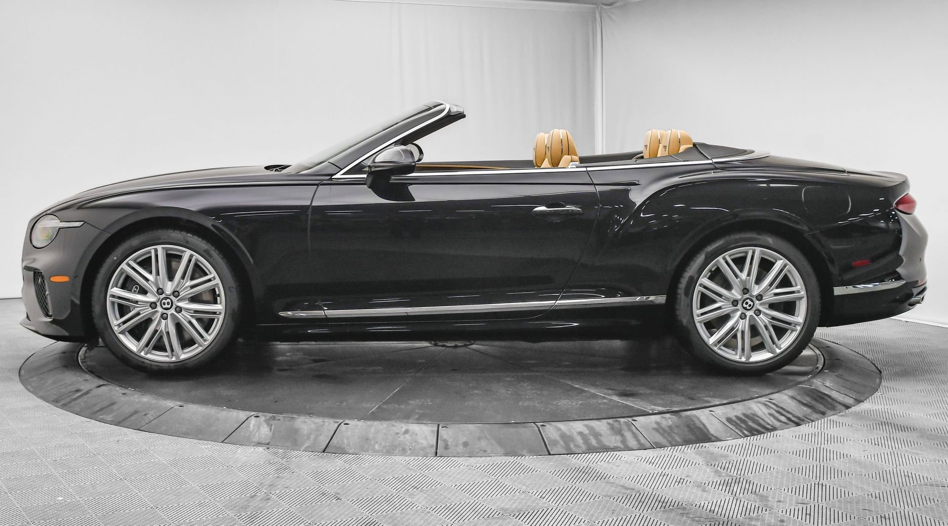 New 2026 Bentley Continental GTC image 9