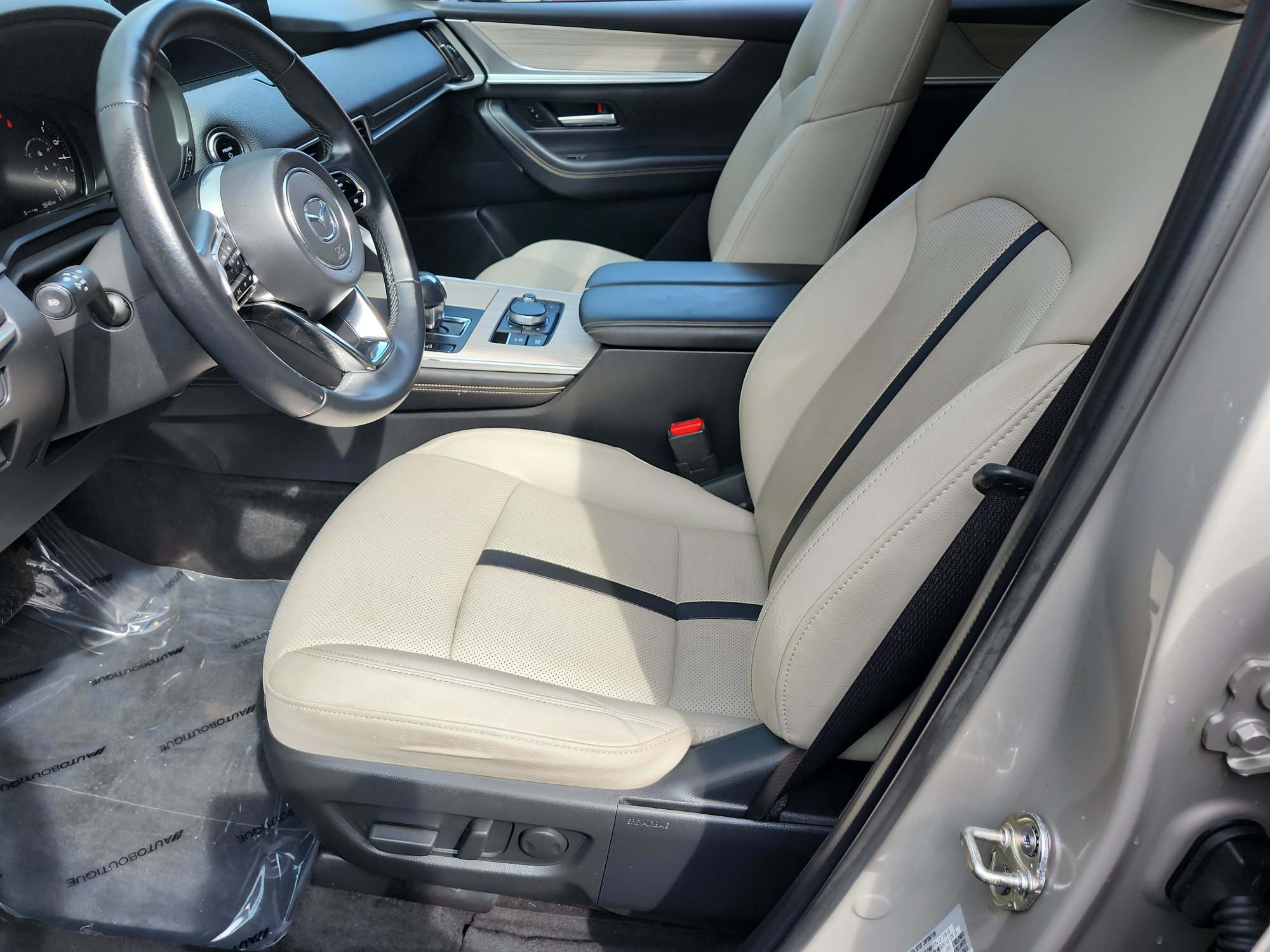 Used 2024 MAZDA CX-90 Plug-In Hybrid w/ Preferred AWD/4WD image 9