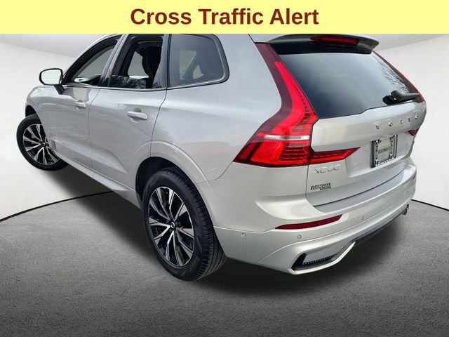 Used 2025 Volvo XC60 B5 Plus image 10