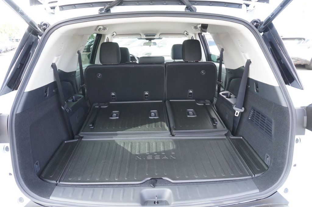 New 2026 Nissan Pathfinder SV FWD image 8