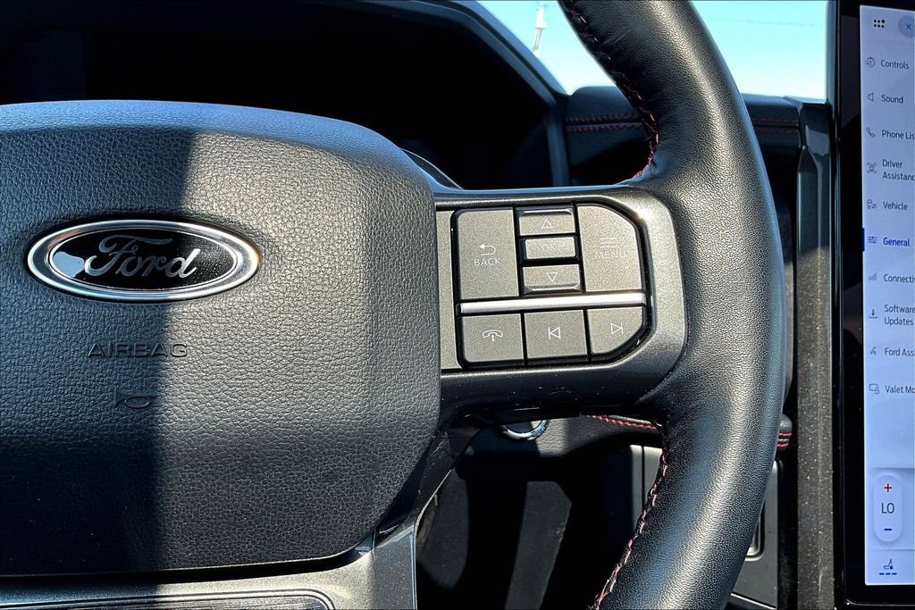 Used 2024 Ford Expedition Limited RWD image 11